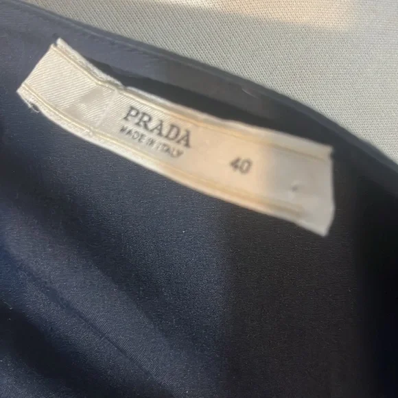 Prada - Picture 8 of 9